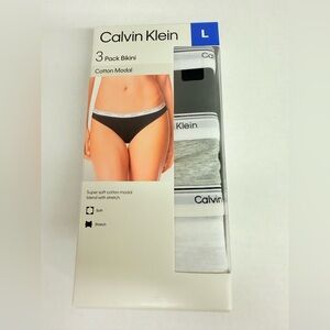 Calvin Klein Women's Bikini Panties 3 Pack - Black, Gray, White Size Large New